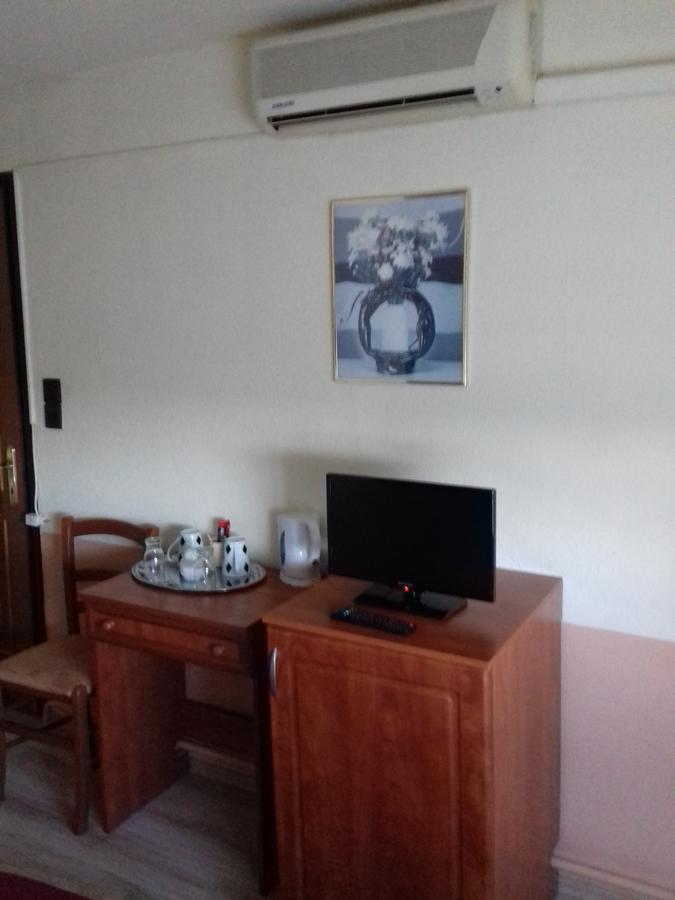 Fonix Panzio Hotel ปาปา ภายนอก รูปภาพ